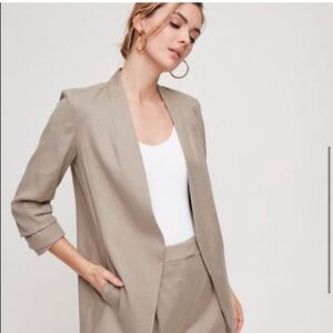 Aritzia Babaton Power Linen Blazer size 4